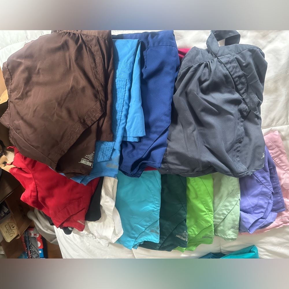 10 dollars each 14 different colors